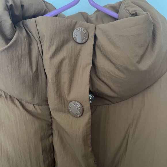 Moncler Selle Logo Down Jacket - Picture 5 of 15